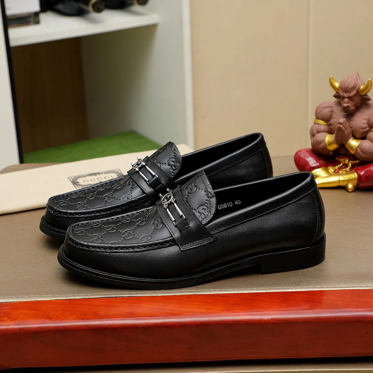 Men's men's shoes💰460💰💰Gucci official website men's business formal leather shoes updated💥Hong Kong counters synchronize new styles💥completely one-to-one replica shipment👍zero gap in counter quality 0⃣️made of imported cowhide on the outside+water-dyed🐂leather lining, color optional! Matching code 38-45